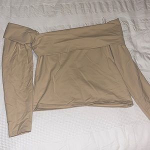 Seamless Fabric Off-The-Shoulder Top